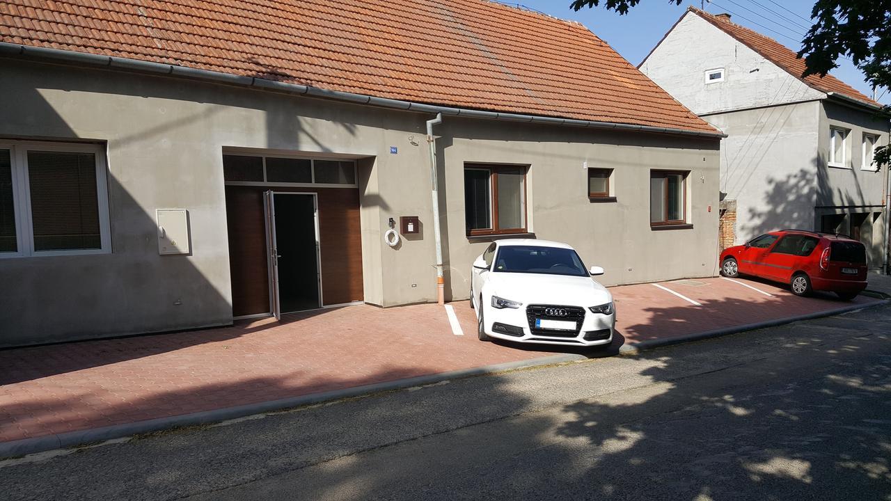 Ubytovani Nemcicky Exterior photo